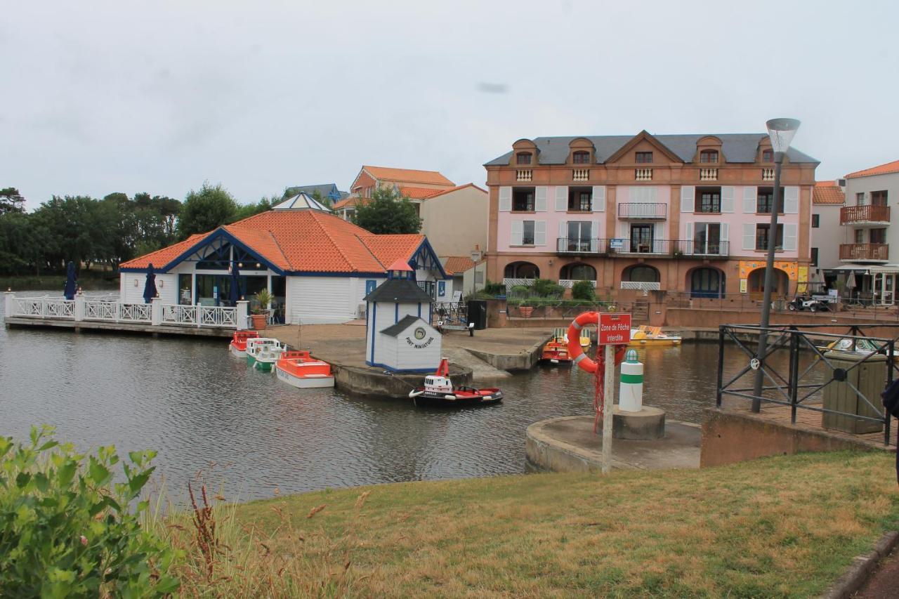 Studio Cabine Vendee Ideal En Famille Res L'Oree Du Lac Apartment Talmont-Saint-Hilaire Luaran gambar